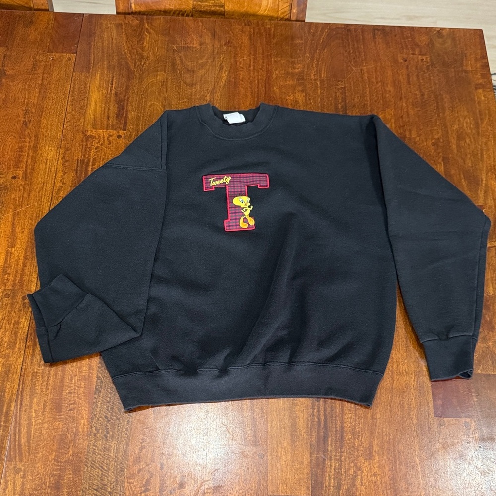 90s/ Y2K Vintage Black T Tweety Bird Graphic Sweater